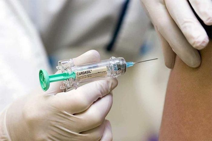 tiêm vắc xin HPV phòng bệnh